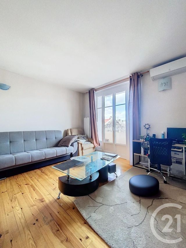 Appartement T4 à vendre - 4 pièces - 72.59 m2 - CLERMONT FERRAND - 63 - AUVERGNE - Century 21 Stéphane Roume Immobilier