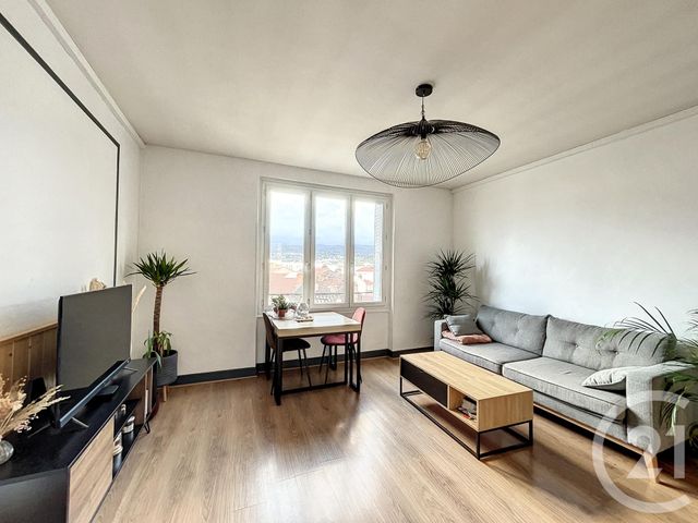 Appartement F3 à vendre - 3 pièces - 53.04 m2 - CLERMONT FERRAND - 63 - AUVERGNE - Century 21 Stéphane Roume Immobilier