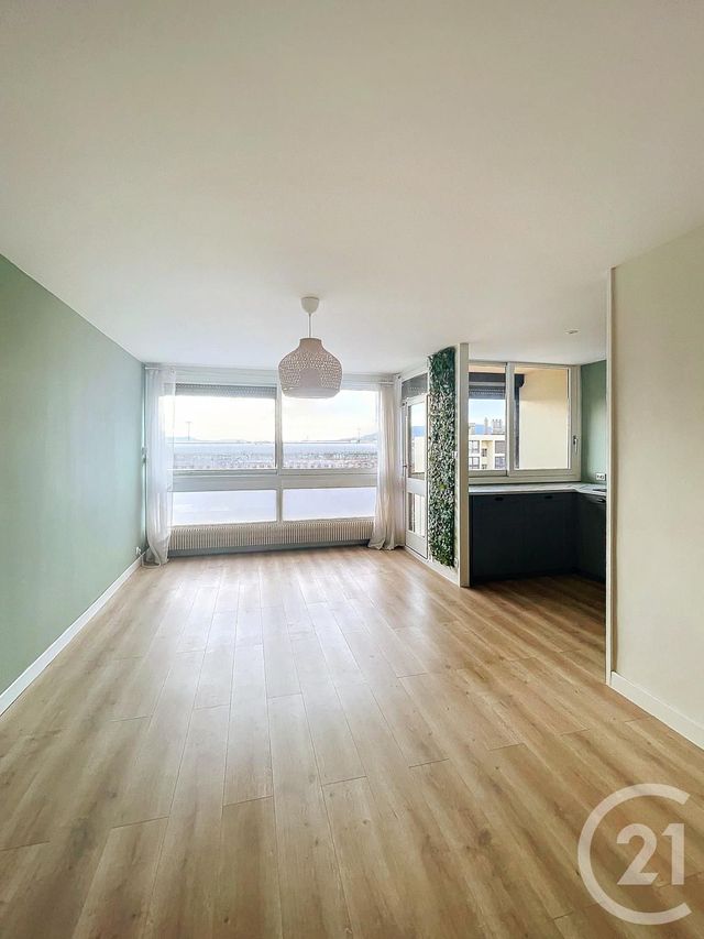 Appartement F3 à vendre - 3 pièces - 66.76 m2 - CLERMONT FERRAND - 63 - AUVERGNE - Century 21 Stéphane Roume Immobilier