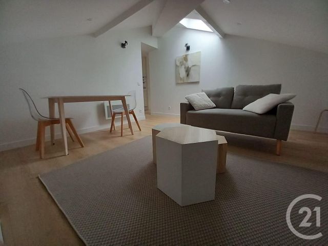 Appartement F2 à louer - 2 pièces - 31.42 m2 - CLERMONT FERRAND - 63 - AUVERGNE - Century 21 Stéphane Roume Immobilier